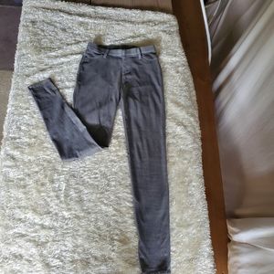 Woman's  size 4/6 jeggins.